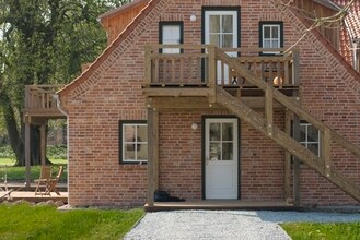 Außenseite Ferienhaus (Sommer)