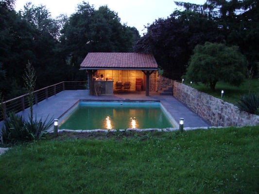 Mooie, authentiek ingerichte villa met privézwembad, sauna,poolbar en grote tuin