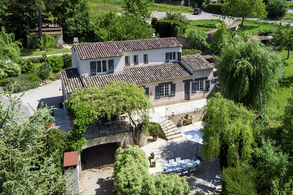 Le Mas du vieux lavoir
