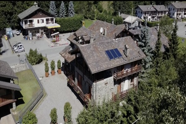 Chalet Antey Quadri C