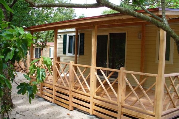 Chalet Islands