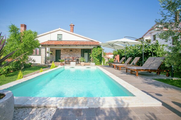 Comfortable Villa Marinela with Pool and Garden