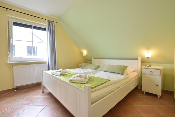 Minihus - Obergeschoss mit Balkon