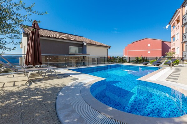 Apartment Livaya 2