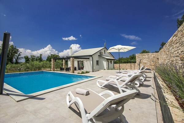 Villa Crystallina