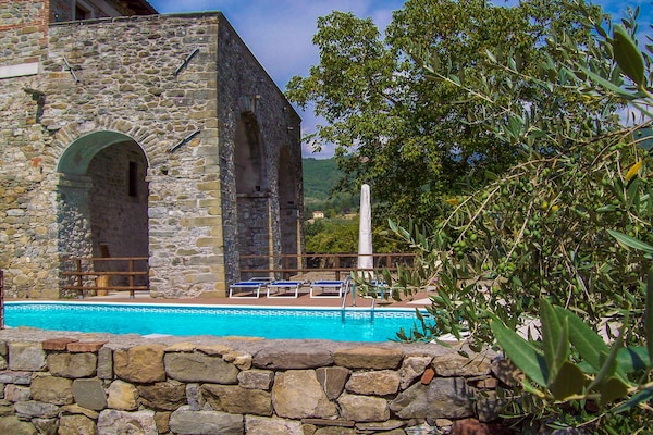 Castello di Pratogrande 1