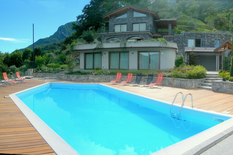 Villa Lakes of Italy