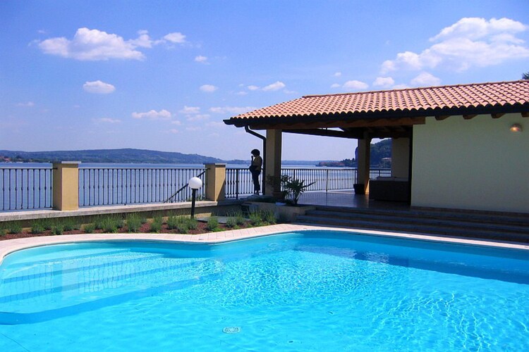 Villa Lakes of Italy