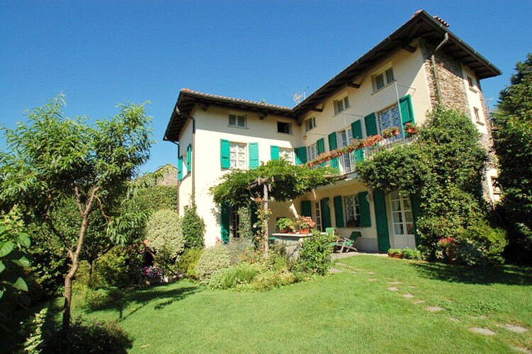 Cottage Lakes of Italy