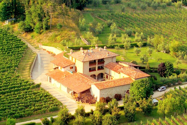 Farmhouse Lakes of Italy