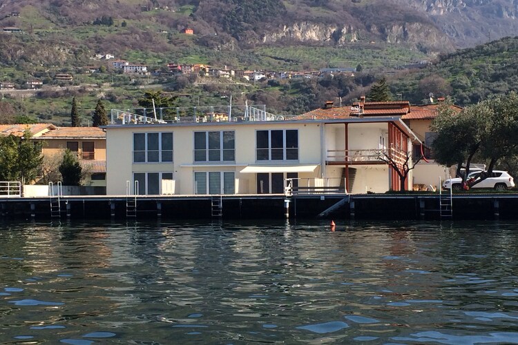 Apartment Lakes of Italy