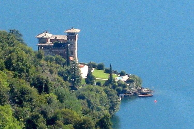 Castle Lakes of Italy