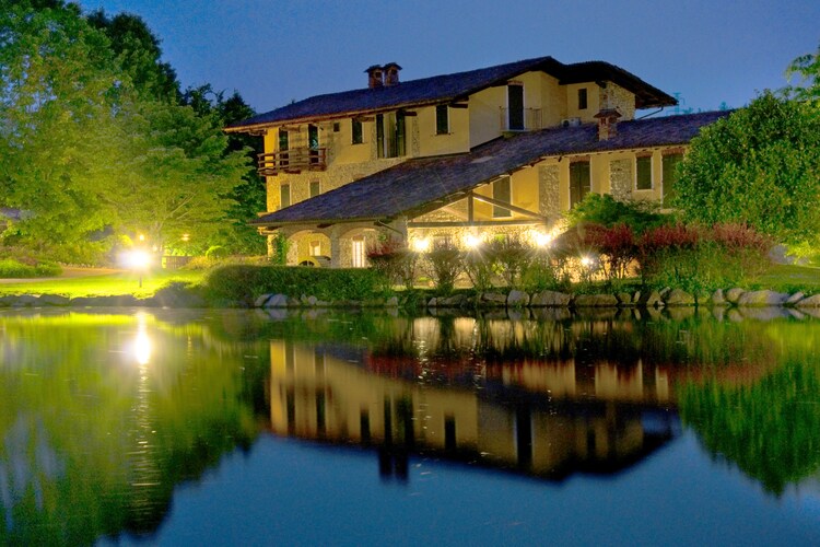 Cottage Lakes of Italy