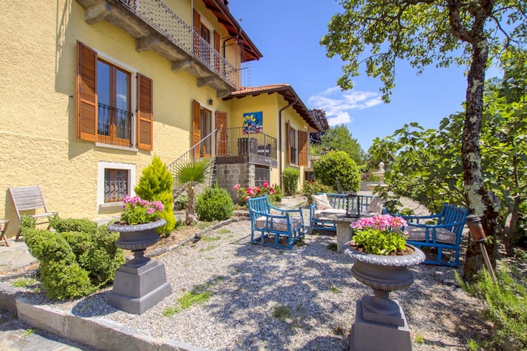 Villa Lakes of Italy
