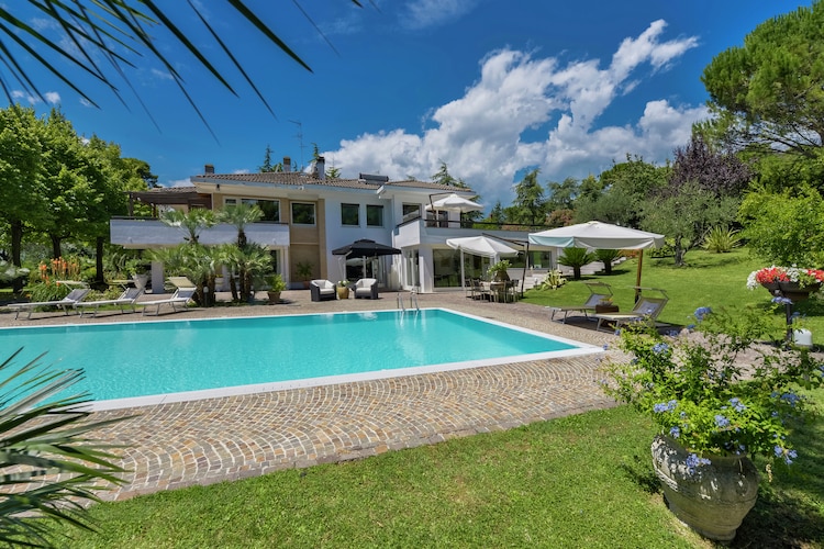 Villa Marche