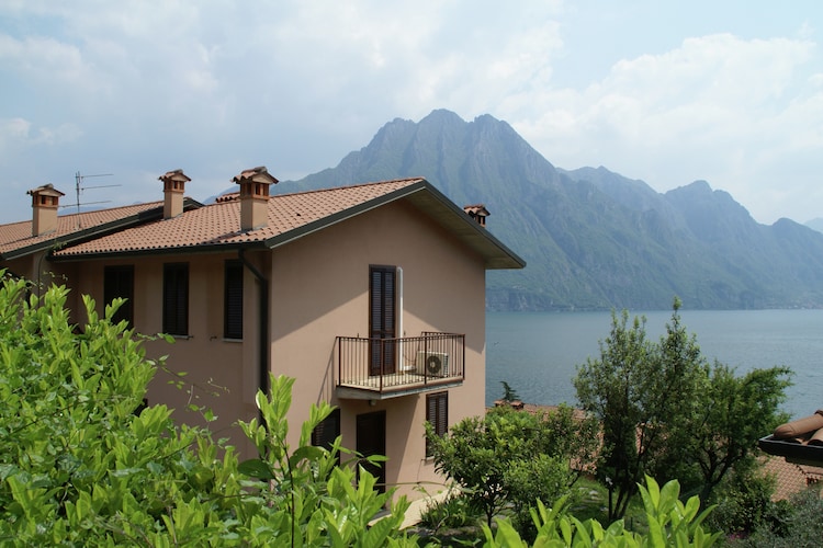 Apartment Lakes of Italy