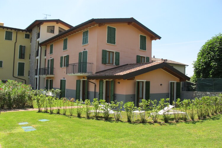 Apartment Lakes of Italy