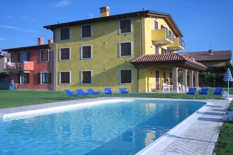 Apartment Lakes of Italy