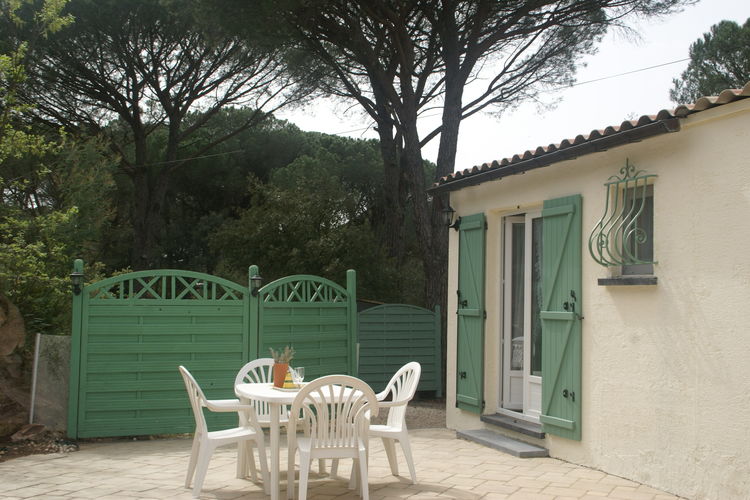 Location maison mitoyenne vacances Provence Verte