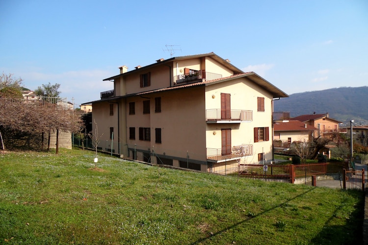 Apartment Lakes of Italy