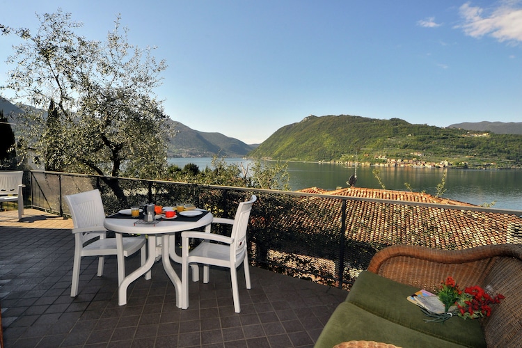 Villa Lakes of Italy