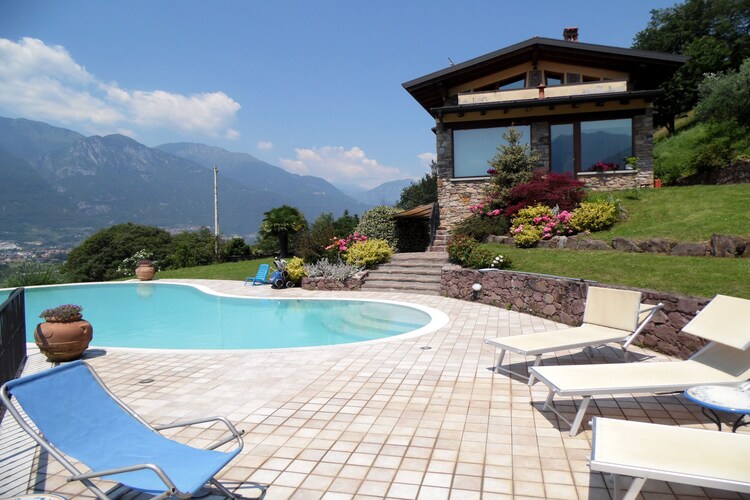 Villa Lakes of Italy