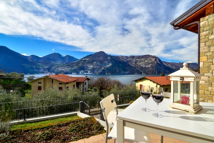 Apartment Lakes of Italy