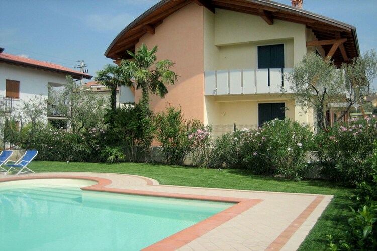 Apartment Lakes of Italy