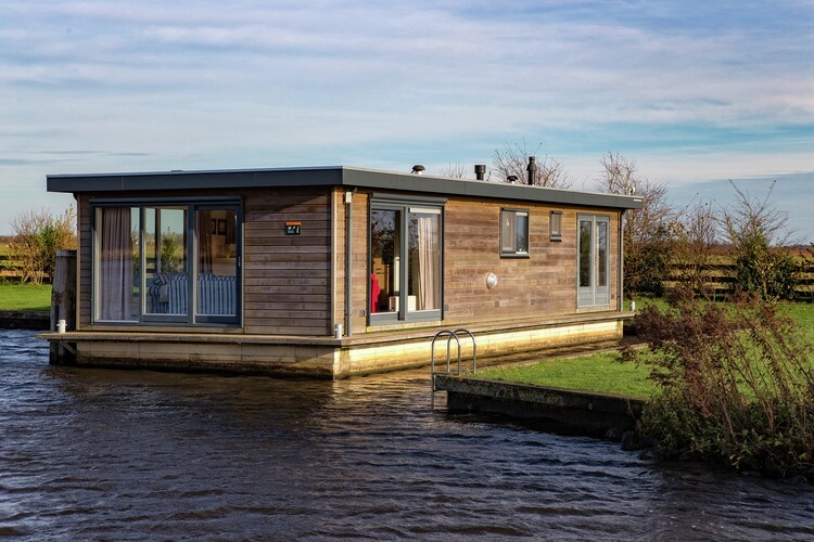 House-Boat