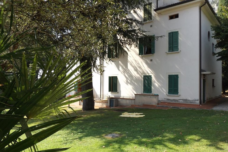 Villa Lakes of Italy