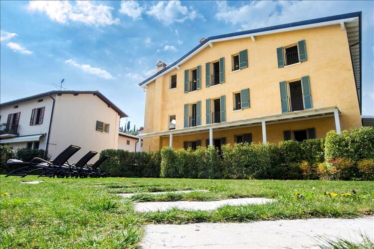 Apartment Lakes of Italy