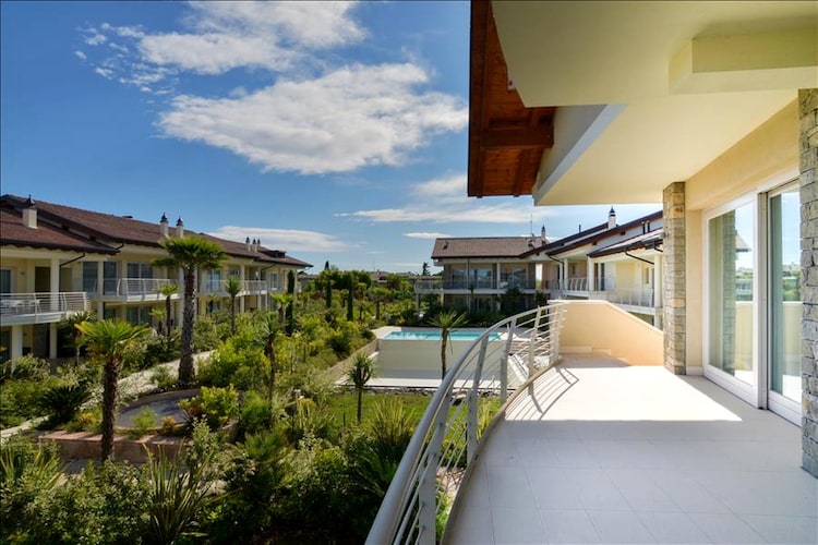 Apartment Lakes of Italy