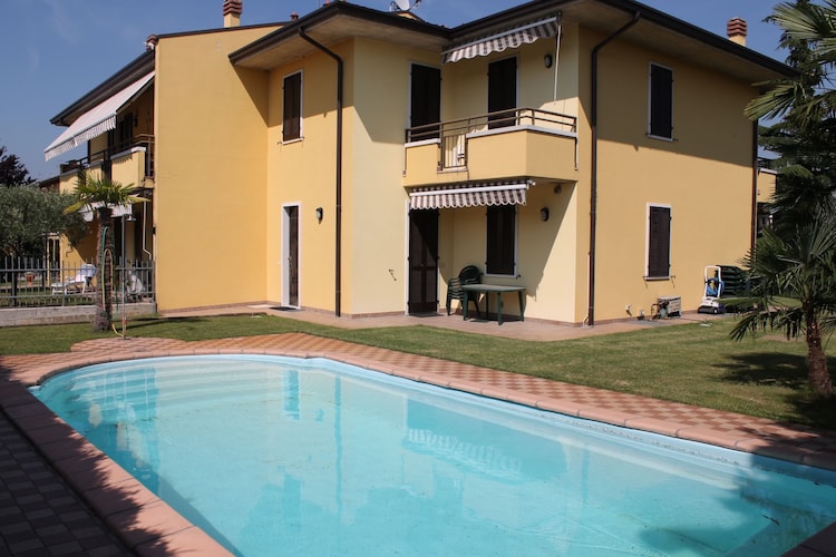 Apartment Lakes of Italy