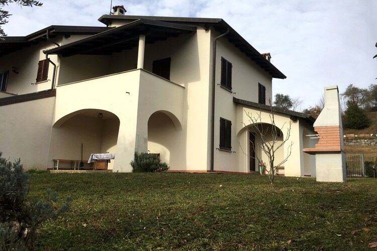 Villa Lakes of Italy
