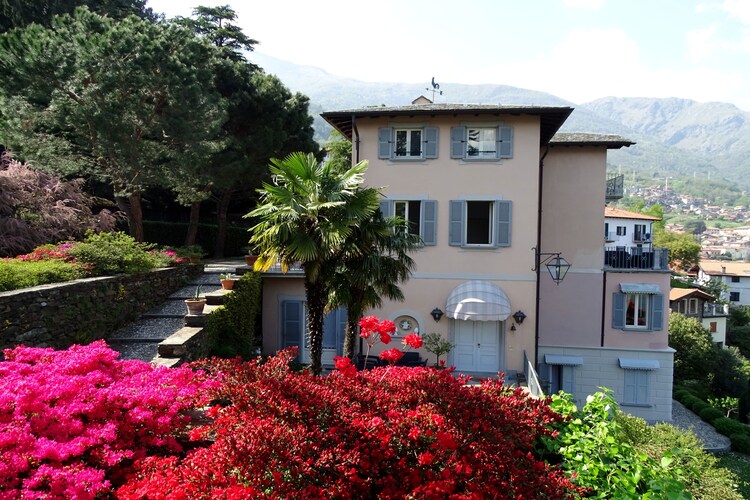 Villa Lakes of Italy