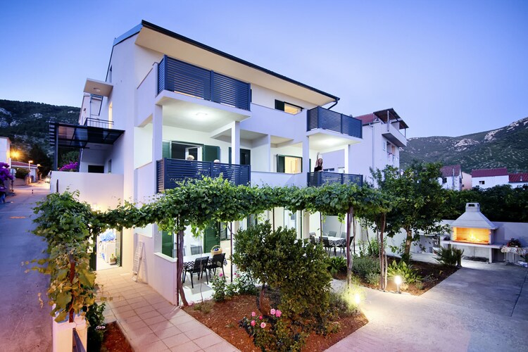 Apartment Islands
