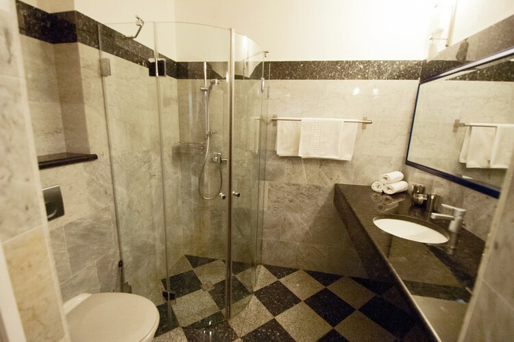 Danninger - Bathroom
