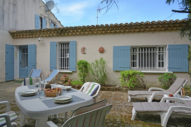 Holiday house Mas du Petit Vigneret (58953), Domazan, Gard inner land, Languedoc-Roussillon, France, picture 1