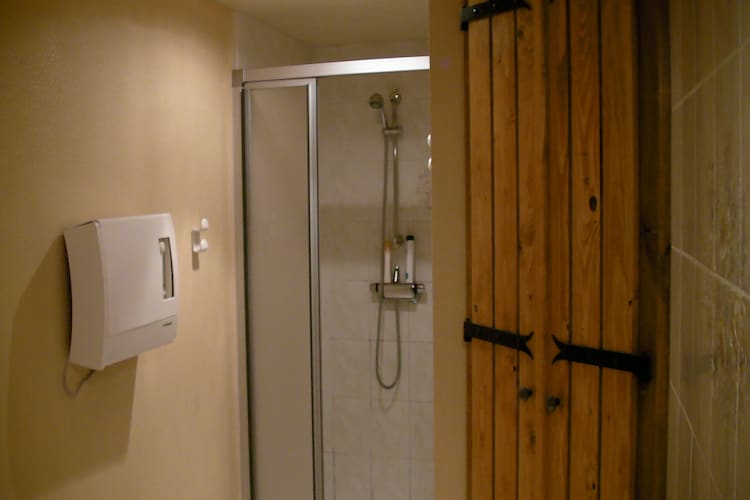 Les Genets - Bathroom