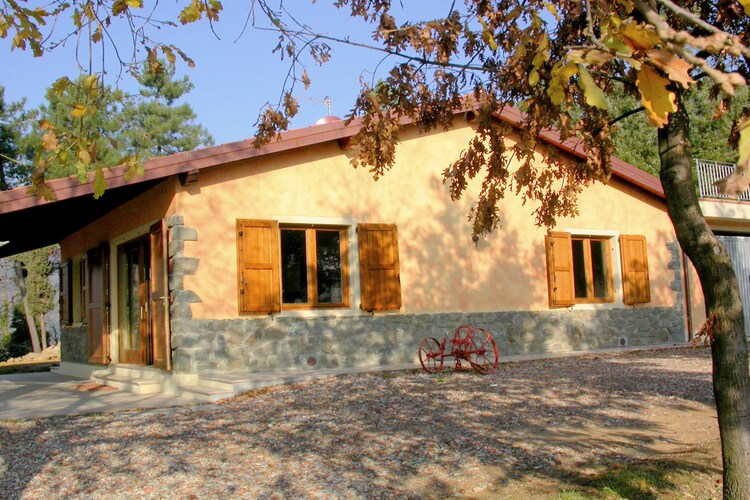 Außenseite Ferienhaus (Sommer)
