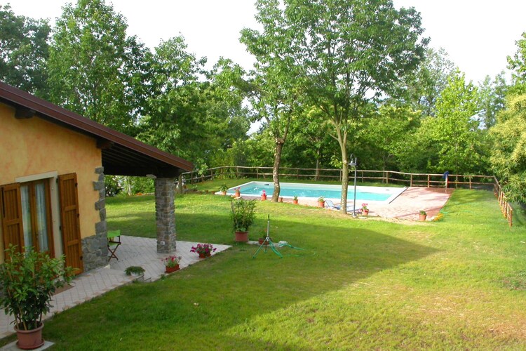 Außenseite Ferienhaus (Sommer)