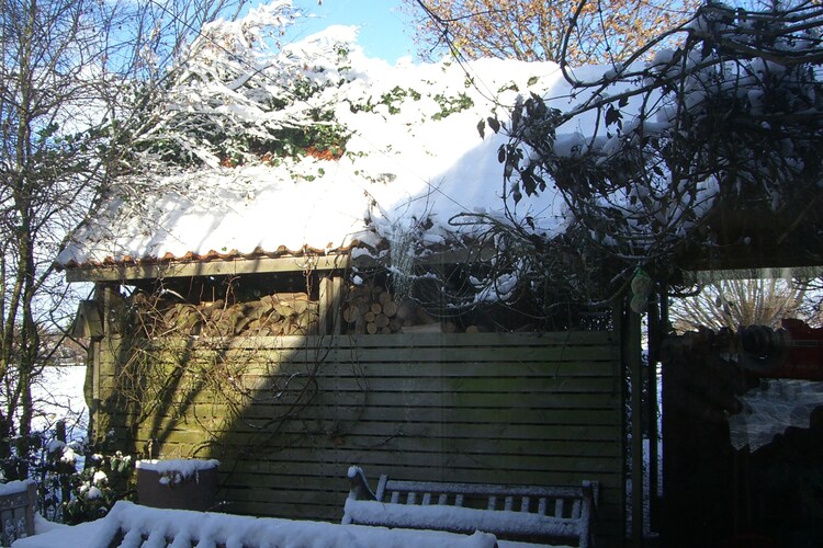 Exterieur vakantiehuis (winter)