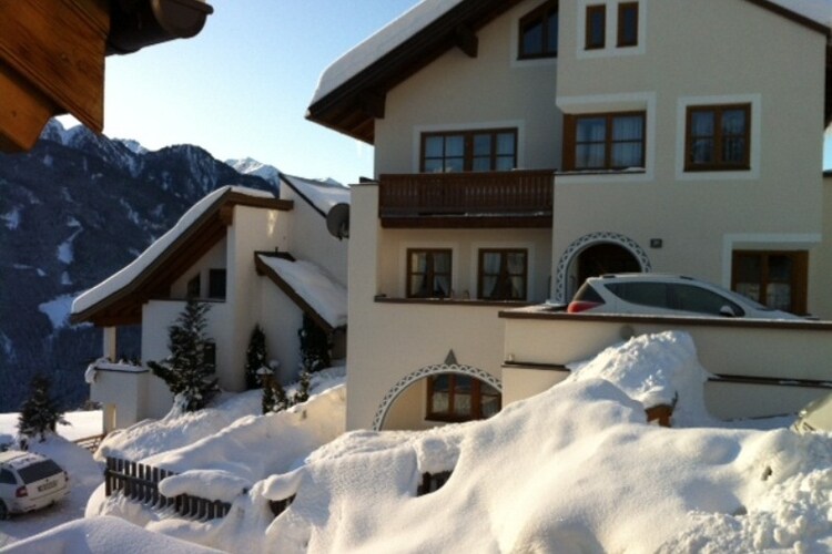 Außenseite Ferienhaus (Winter)