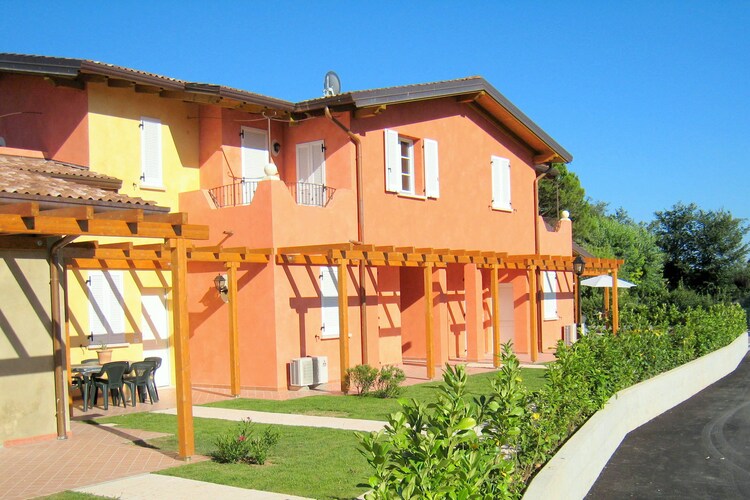 Studio Lakes of Italy