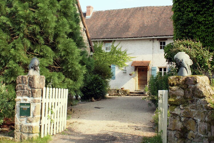 Cottage Burgundy