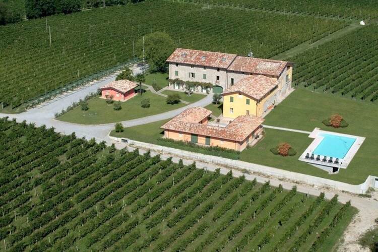 Apartment Lakes of Italy