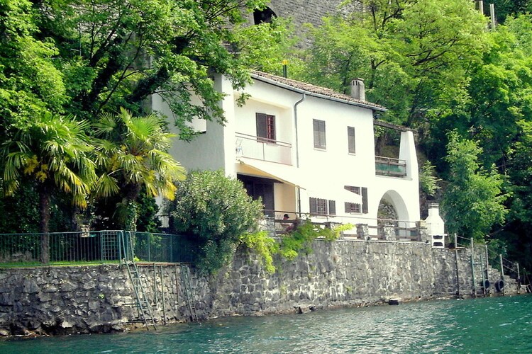 Villa Lakes of Italy