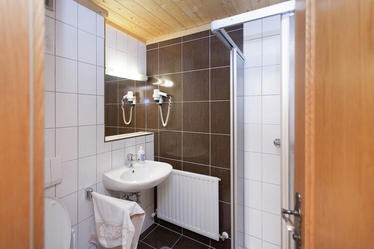 Sabrina - Bathroom