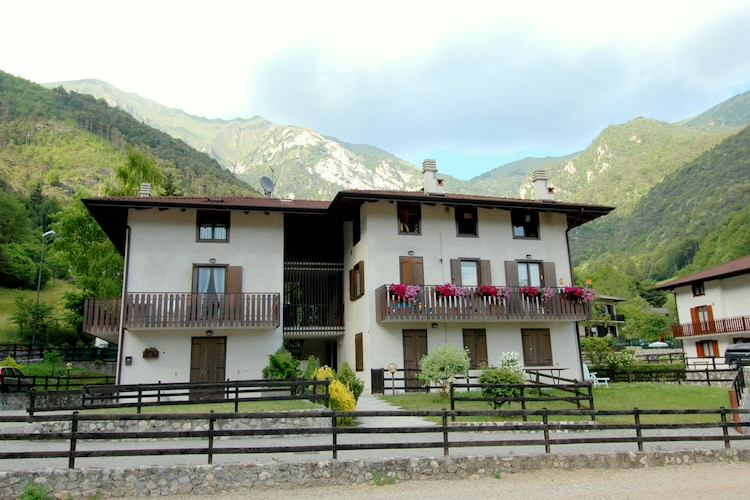 Apartment Lakes of Italy