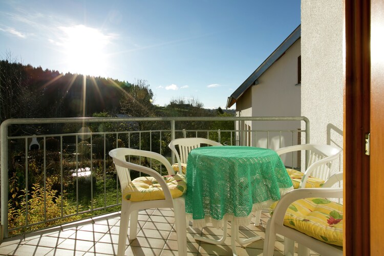 Außenseite Ferienhaus (Sommer)